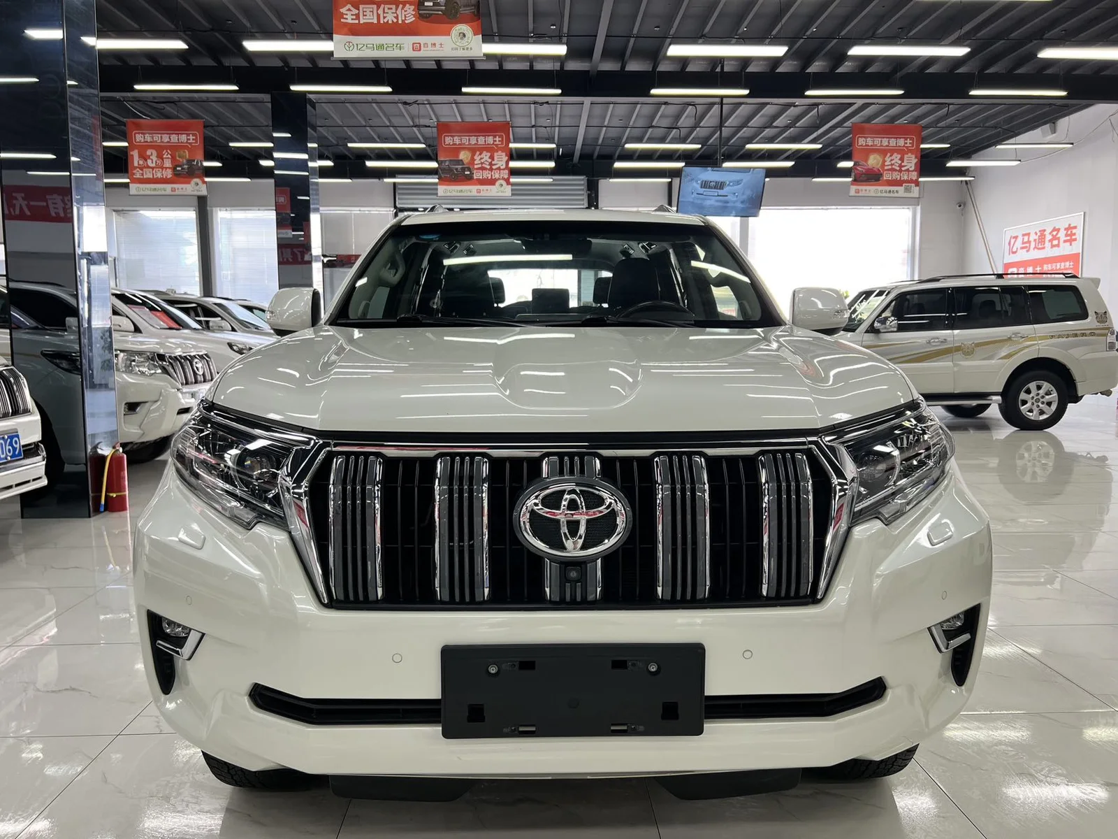 丰田 普拉多 2018款 3.5L 自动VX NAVI (060461) · 实拍 2