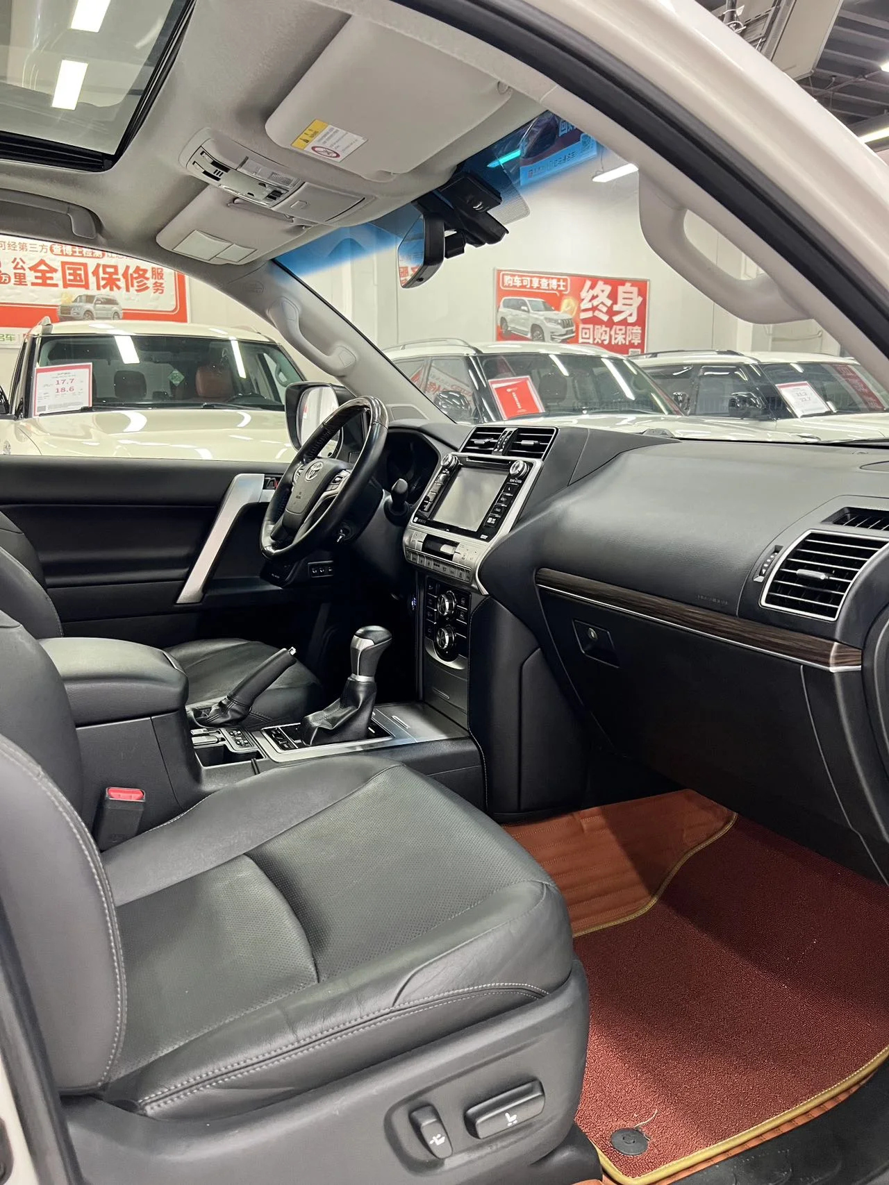 丰田 普拉多 2018款 3.5L 自动VX NAVI (060461) · 实拍 9