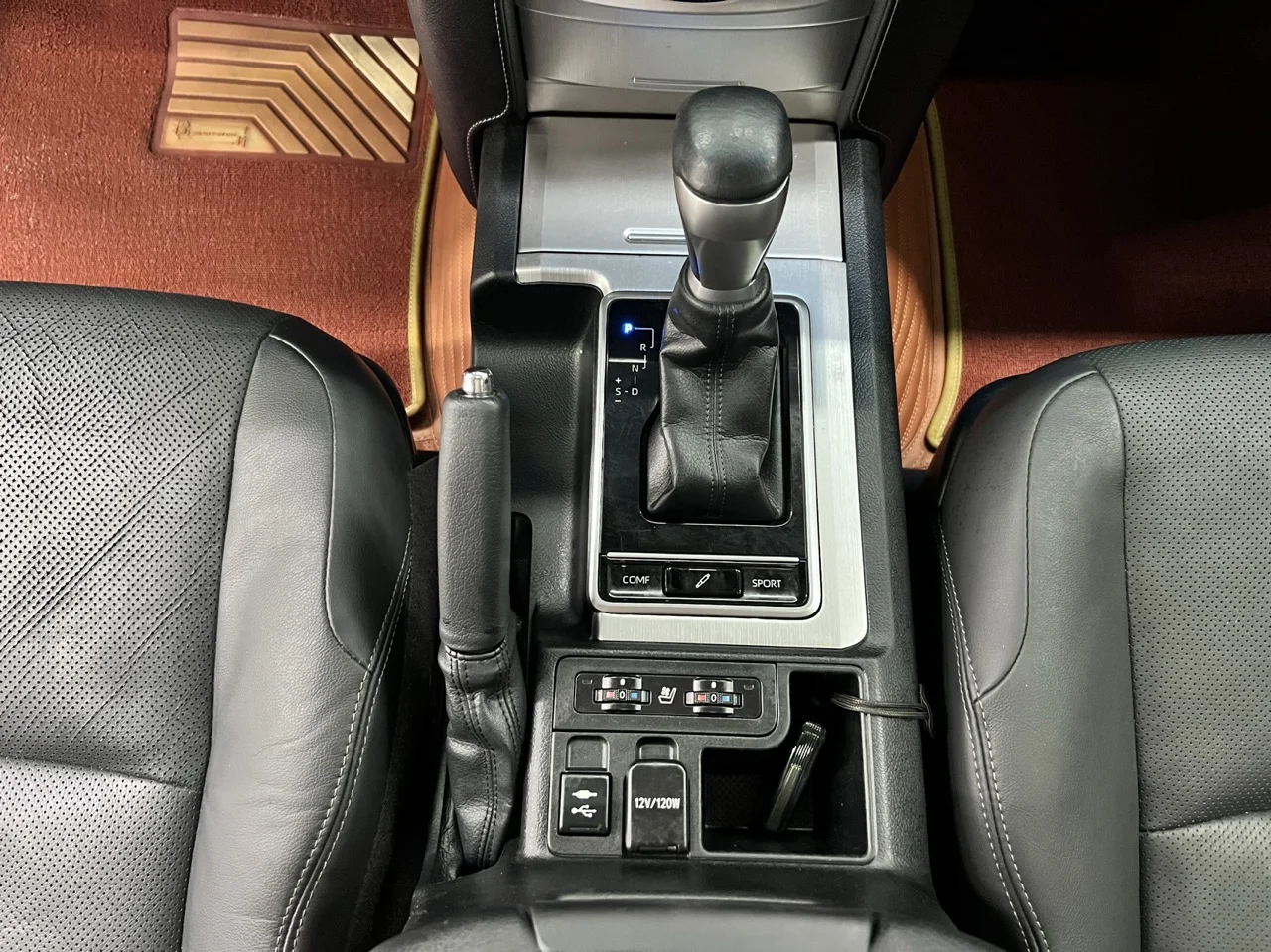 丰田 普拉多 2018款 3.5L 自动VX NAVI (060461) · 实拍 14