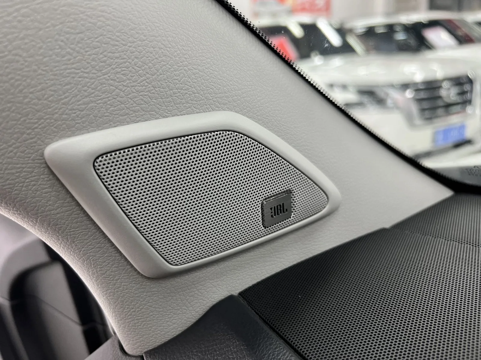 丰田 普拉多 2018款 3.5L 自动VX NAVI (060461) · 实拍 18
