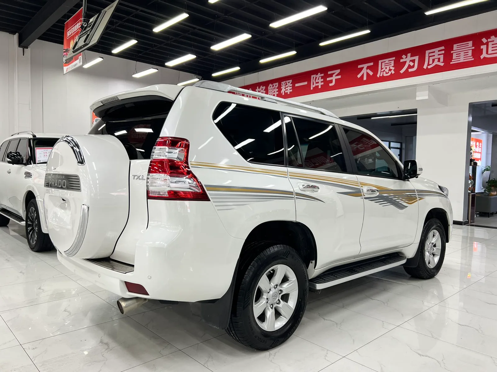 丰田 普拉多(进口) 2015款 4000 4.0 自动 中东版 (094923) · 实拍 6