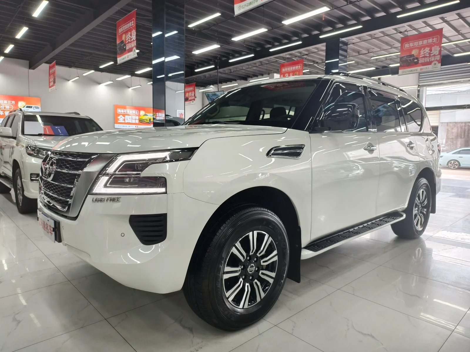 日产 途乐 2020款 Y62 4.0L XE 中车(304027)