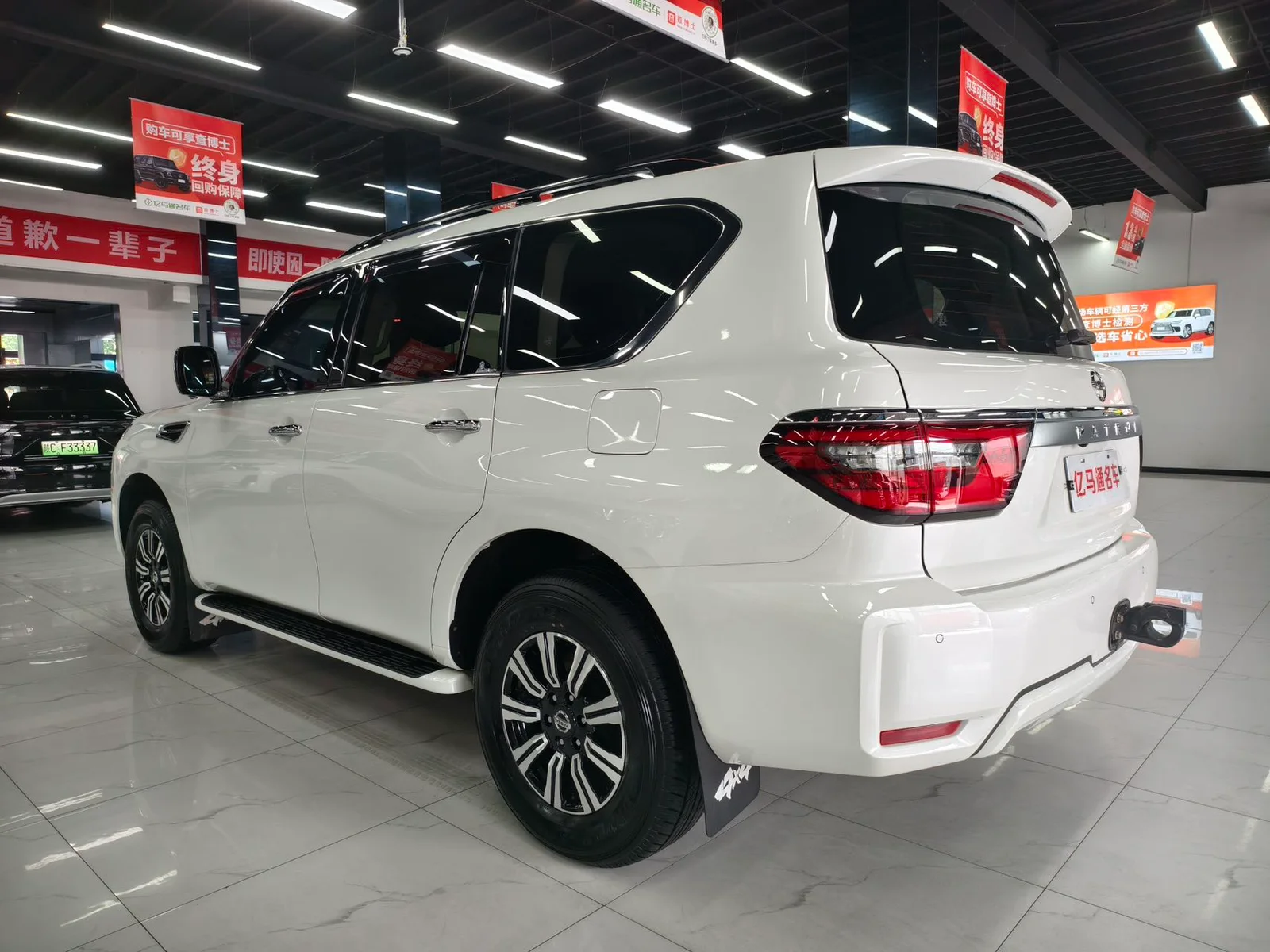 日产 途乐 2020款 Y62 4.0L XE 中车(304027) · 实拍 4