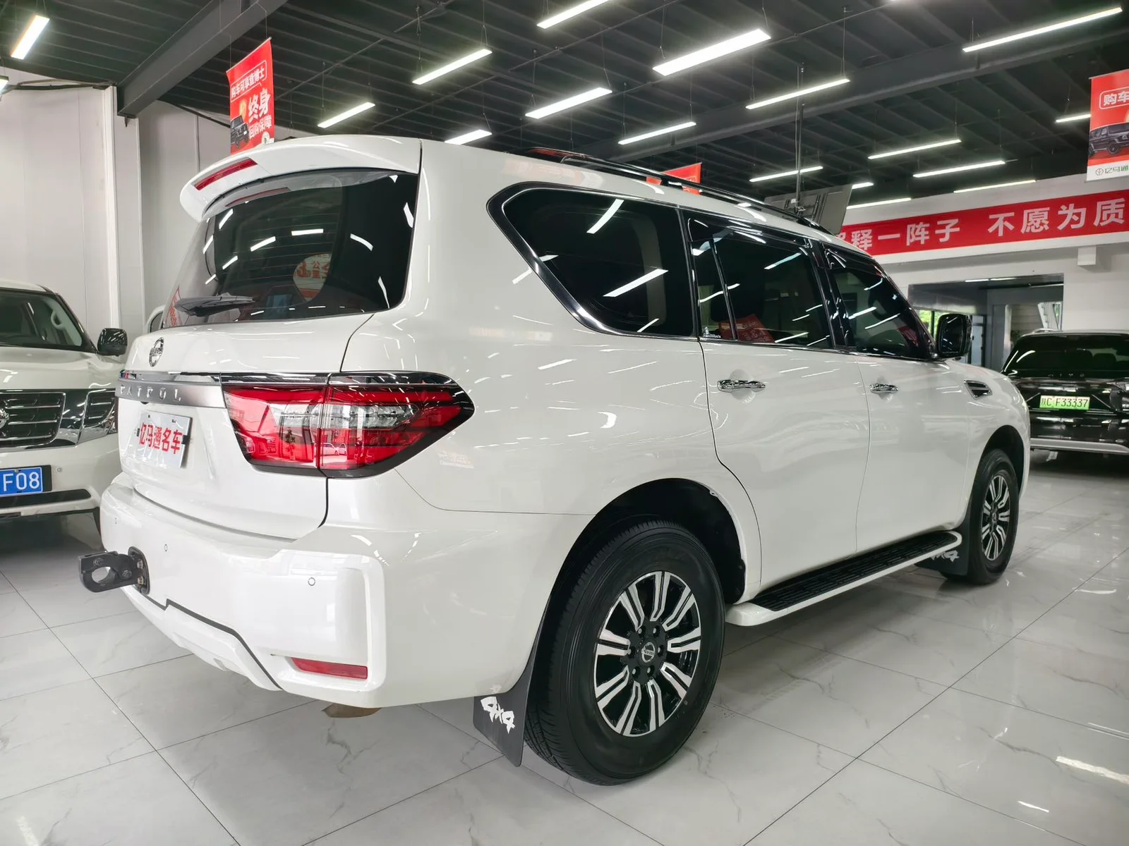 日产 途乐 2020款 Y62 4.0L XE 中车(304027) · 实拍 6