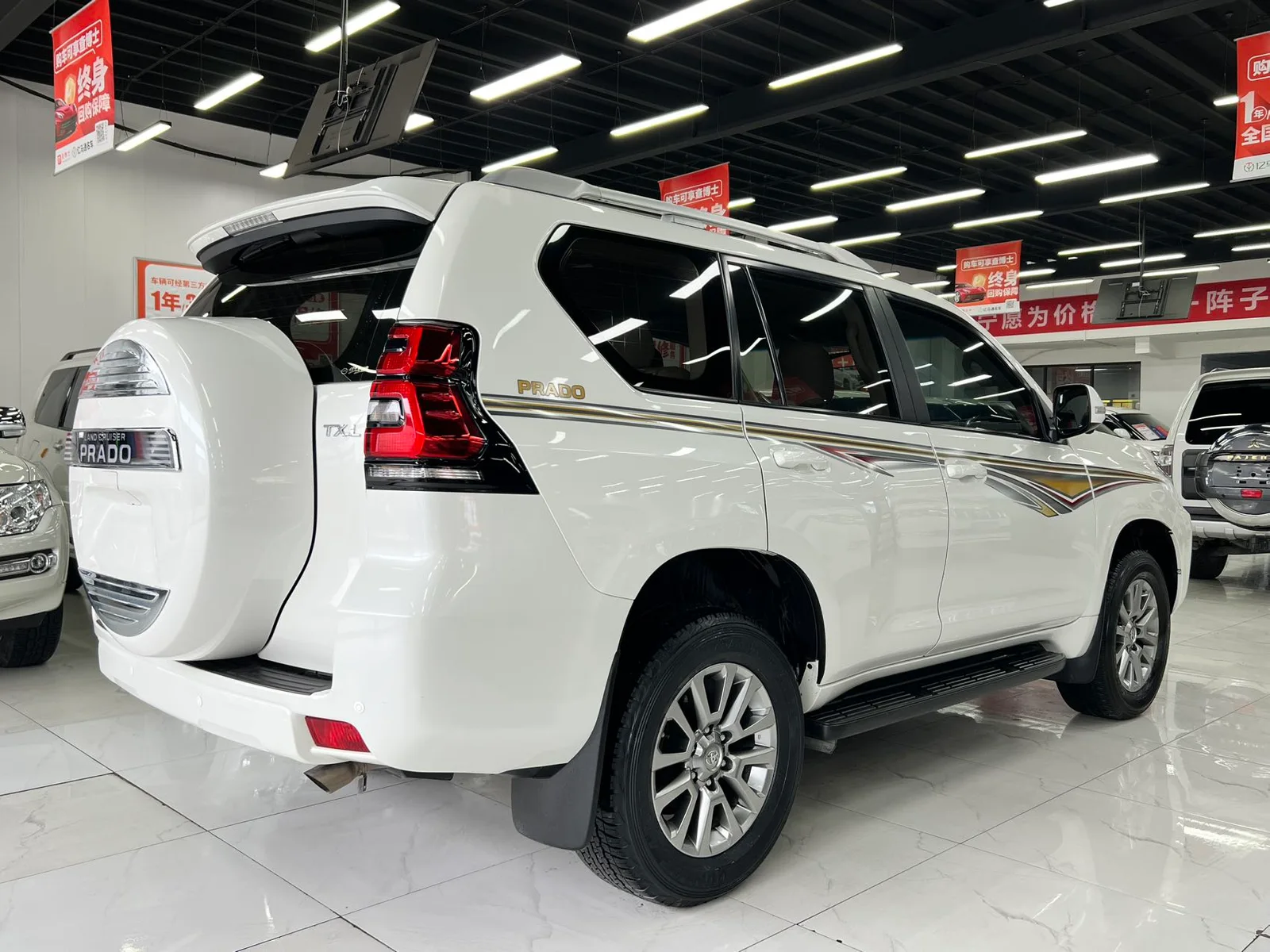 丰田 普拉多(进口) 2018款 4.0L GXR 迪拜版 中东 (082971) · 实拍 6