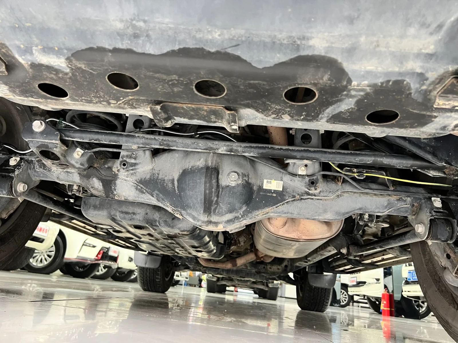 丰田 普拉多(进口) 2018款 4.0L GXR 迪拜版 中东 (082971) · 实拍 17
