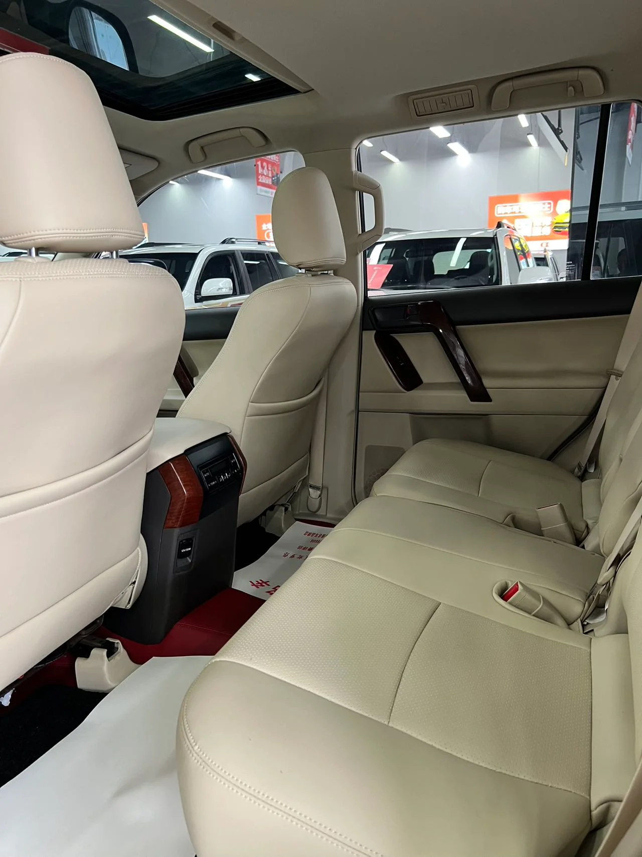 丰田 普拉多(进口) 2018款 4.0L GXR 迪拜版 中东 (082971) · 实拍 23