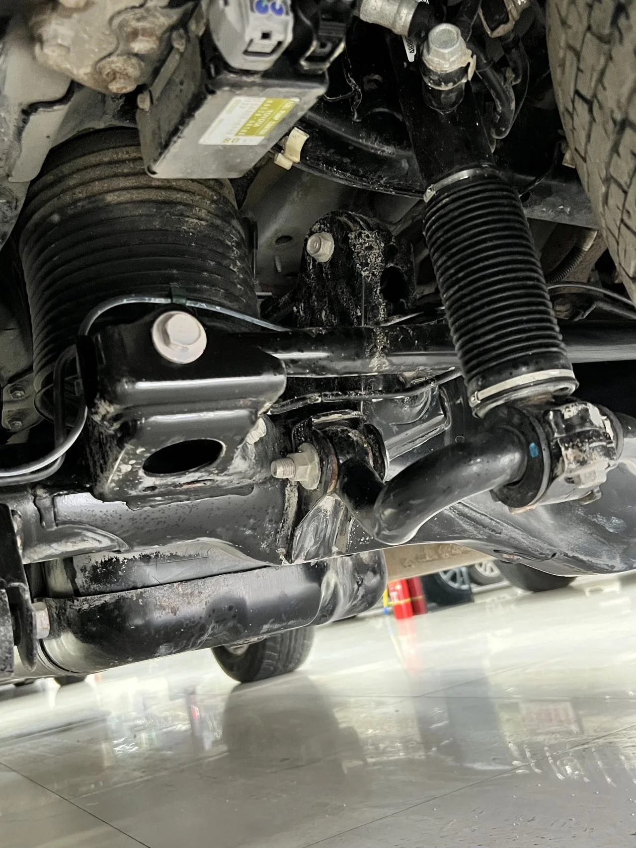 丰田 普拉多 2014款 4.0L 自动VX NAVI (090384) · 实拍 15