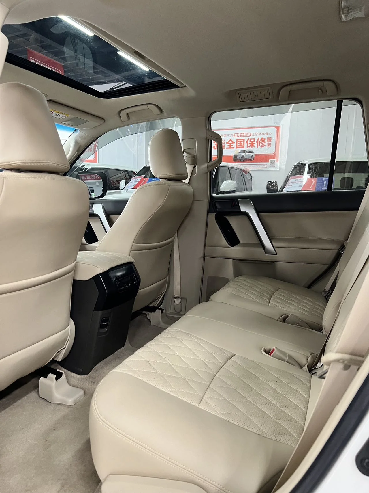 丰田 普拉多(进口) 2019款 4.0L GX-R 迪拜版 中东 (162732) · 实拍 8