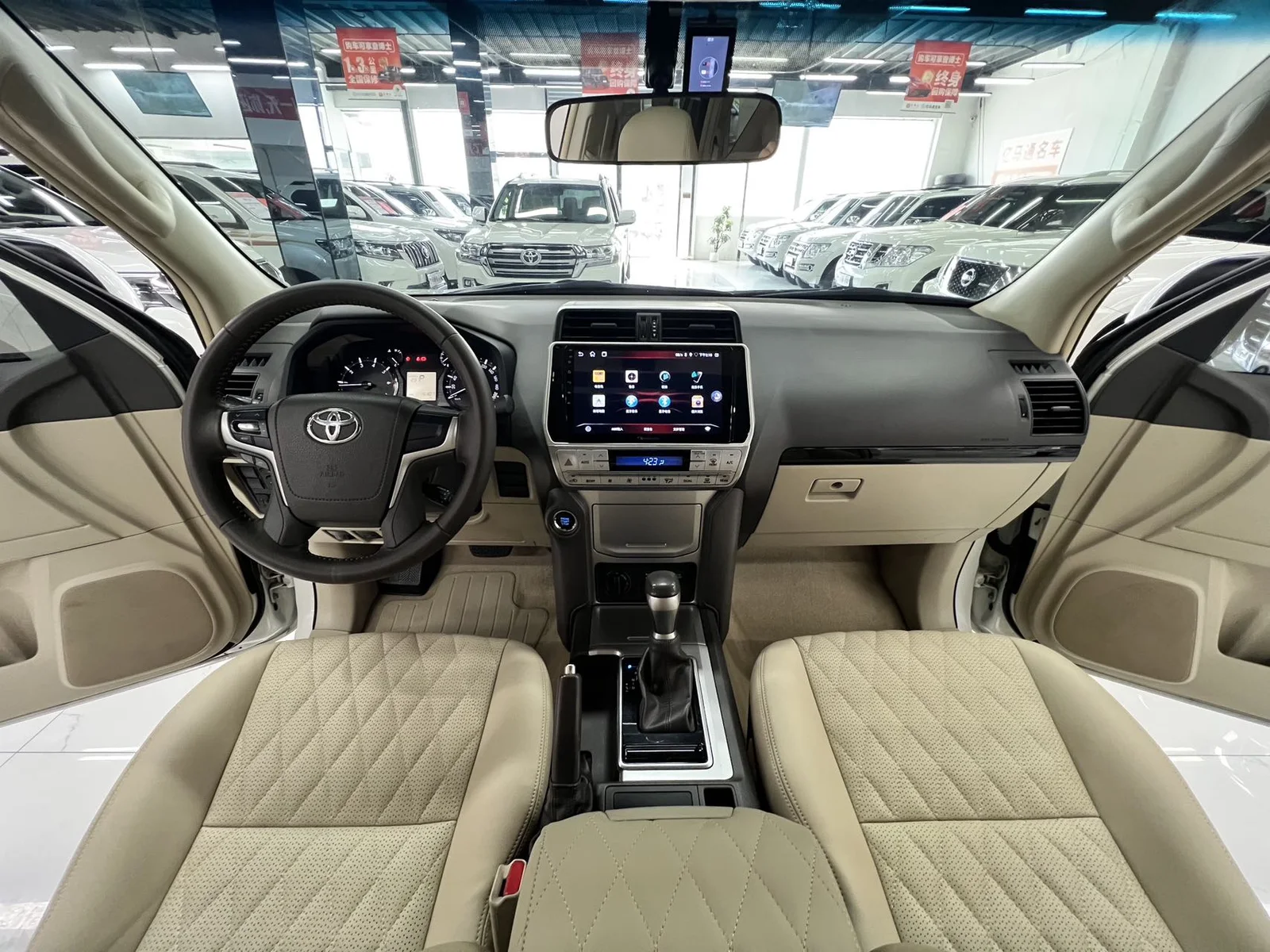 丰田 普拉多(进口) 2019款 4.0L GX-R 迪拜版 中东 (162732) · 实拍 10