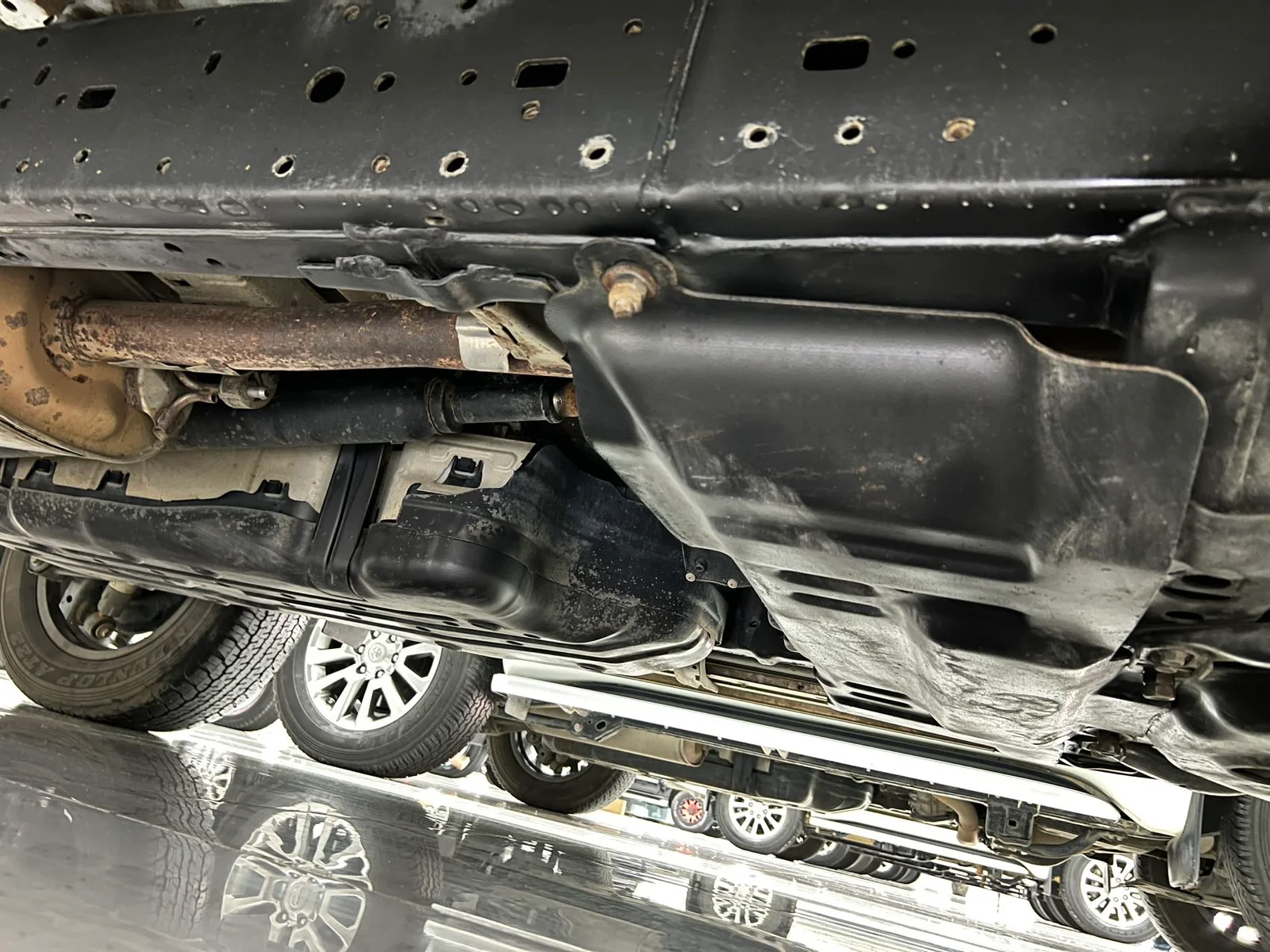 丰田 普拉多(进口) 2019款 4.0L GX-R 迪拜版 中东 (162732) · 实拍 16