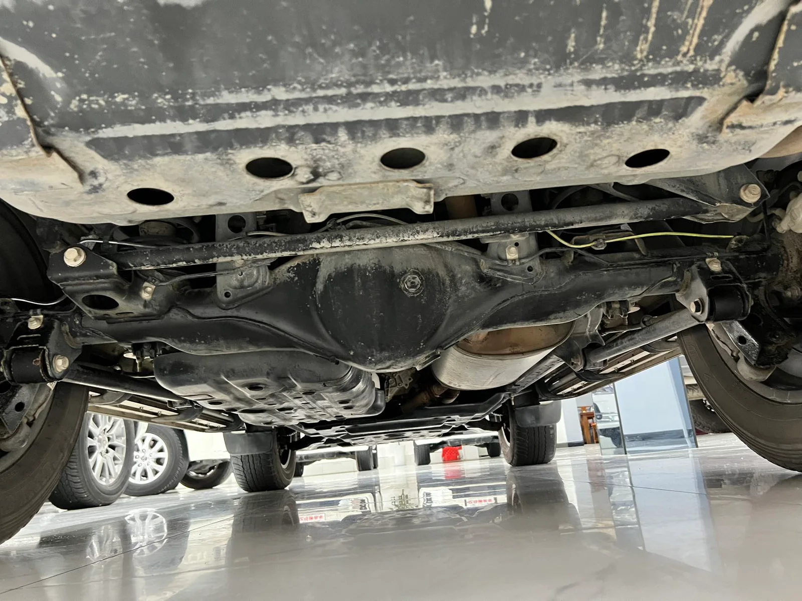 丰田 普拉多(进口) 2019款 4.0L GX-R 迪拜版 中东 (162732) · 实拍 19