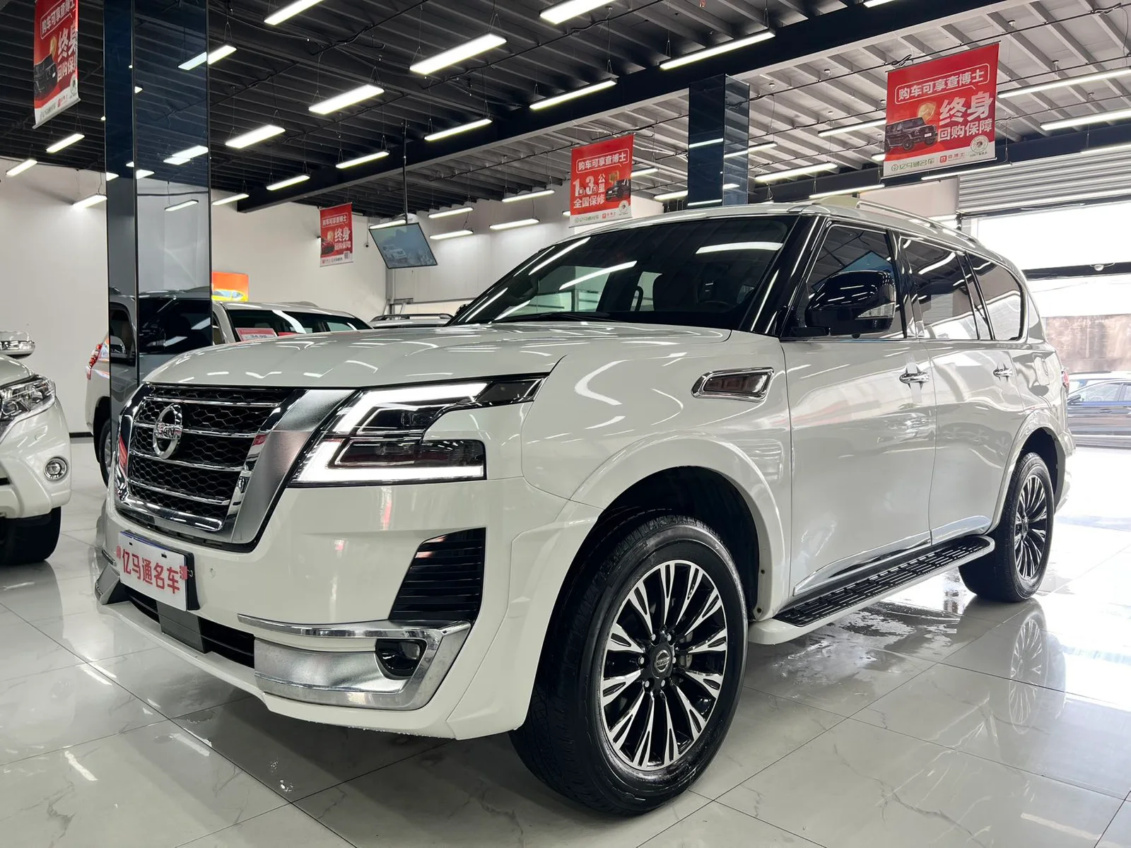 日产 途乐 2020款 Y62 4.0L XE 中东版 (303354)