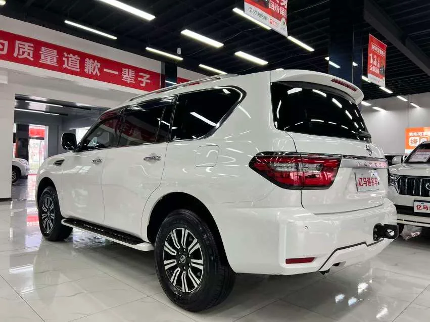 日产 途乐 日产 途乐 2020款 Y62 4.0 XE 中东(302931) · 实拍 4