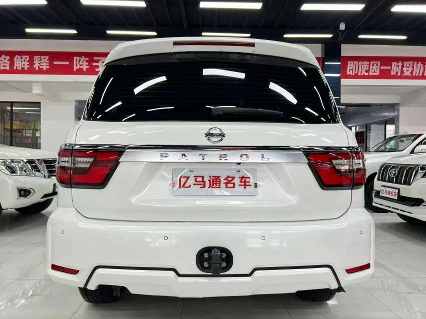 日产 途乐 日产 途乐 2020款 Y62 4.0 XE 中东(302931) · 实拍 5