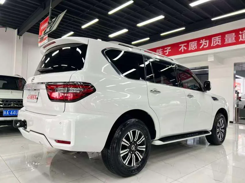 日产 途乐 日产 途乐 2020款 Y62 4.0 XE 中东(302931) · 实拍 6
