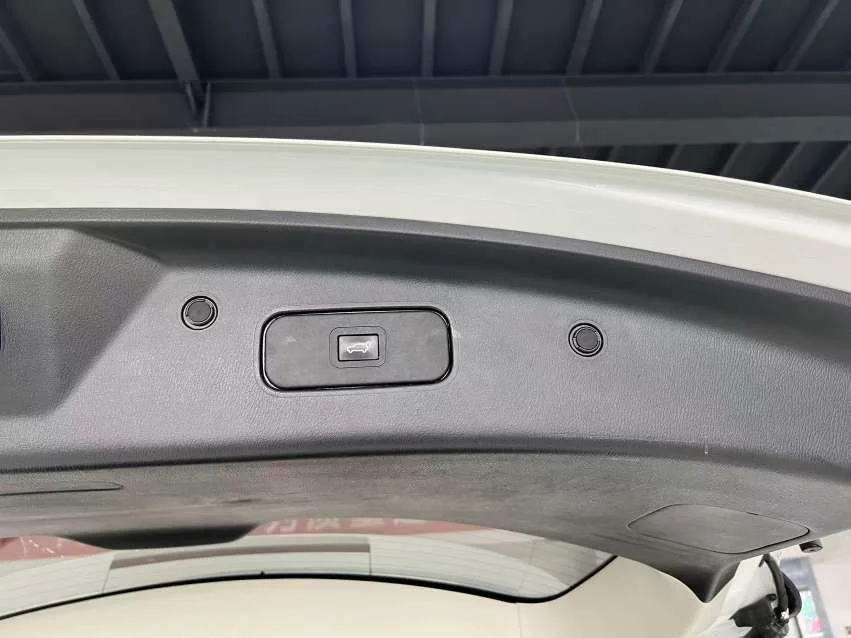 日产 途乐 日产 途乐 2020款 Y62 4.0 XE 中东(302931) · 实拍 15